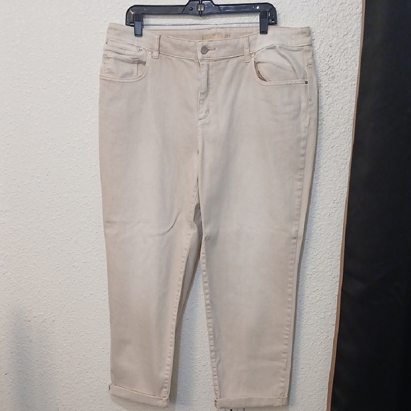 Make Offer! Tan Cropped Ankle Jeans with Straight-Leg Cut - Picture 1 of 3